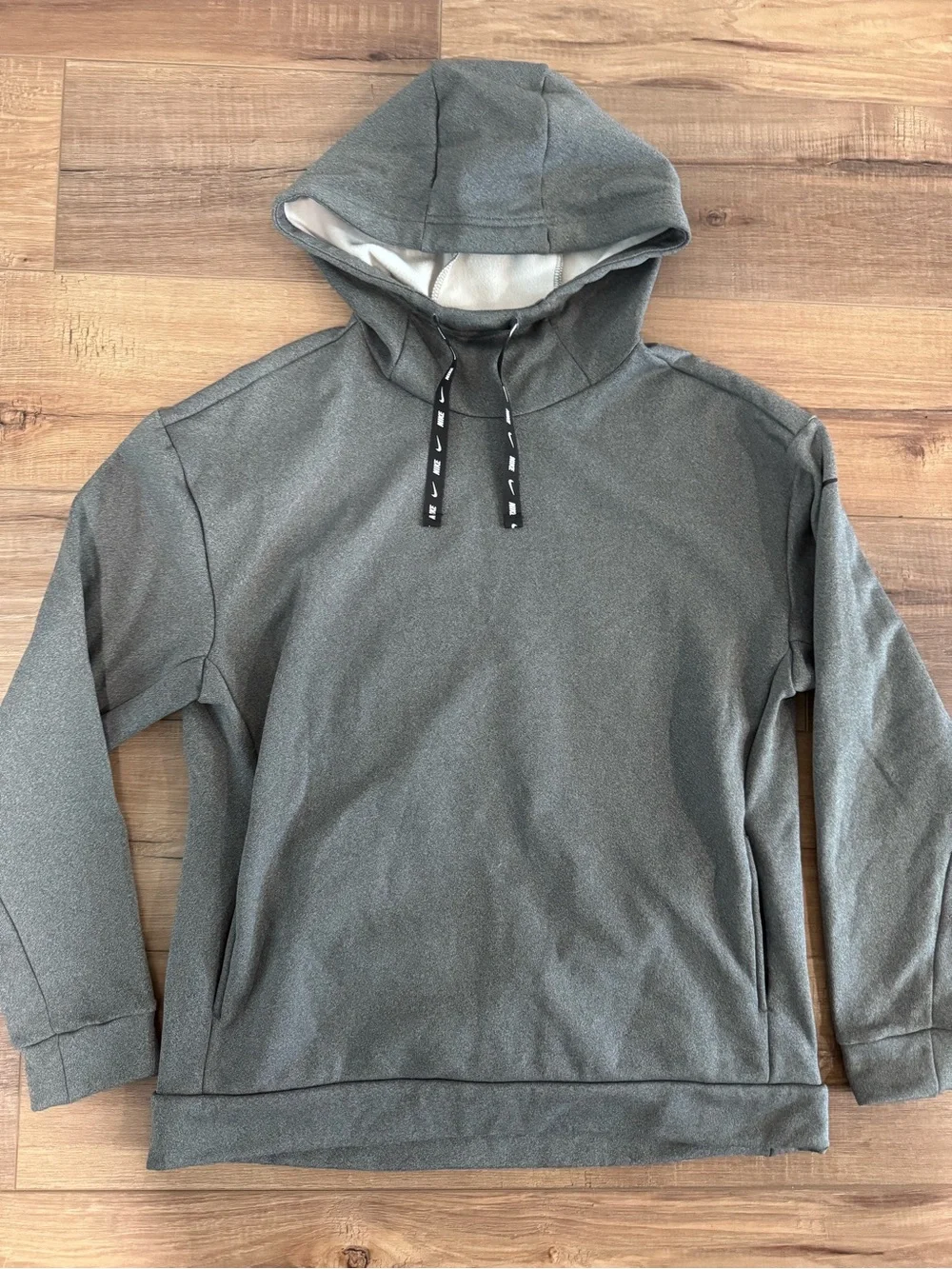 Nike Women’s Gray Hooded Sweatshirt with Contrast Lining